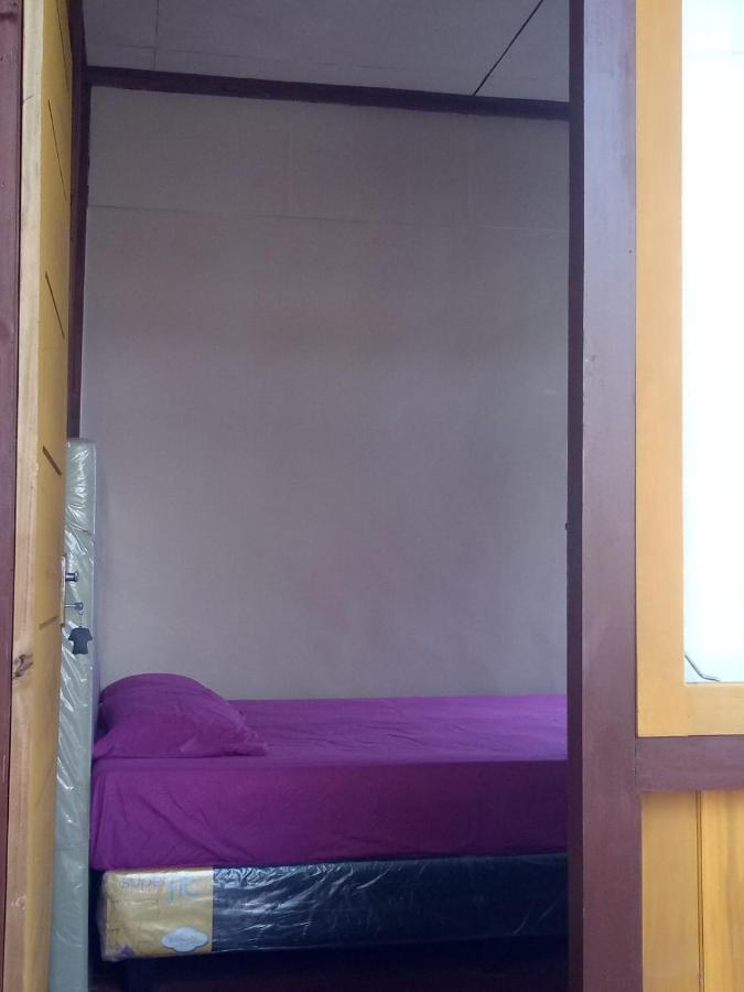Novita Homestay Bunaken Extérieur photo