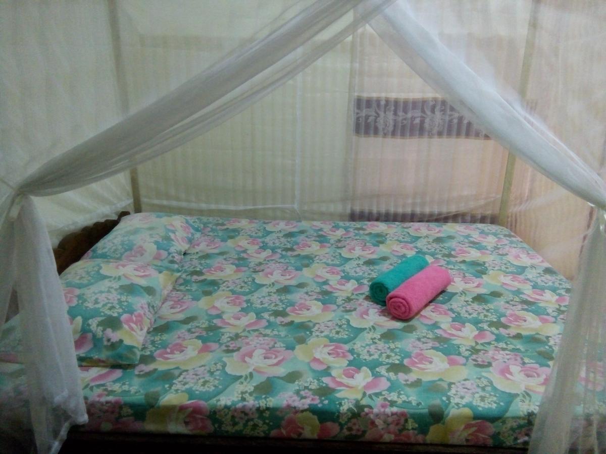 Novita Homestay Bunaken Extérieur photo