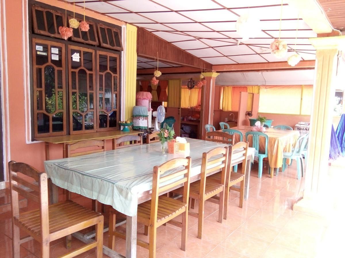Novita Homestay Bunaken Extérieur photo
